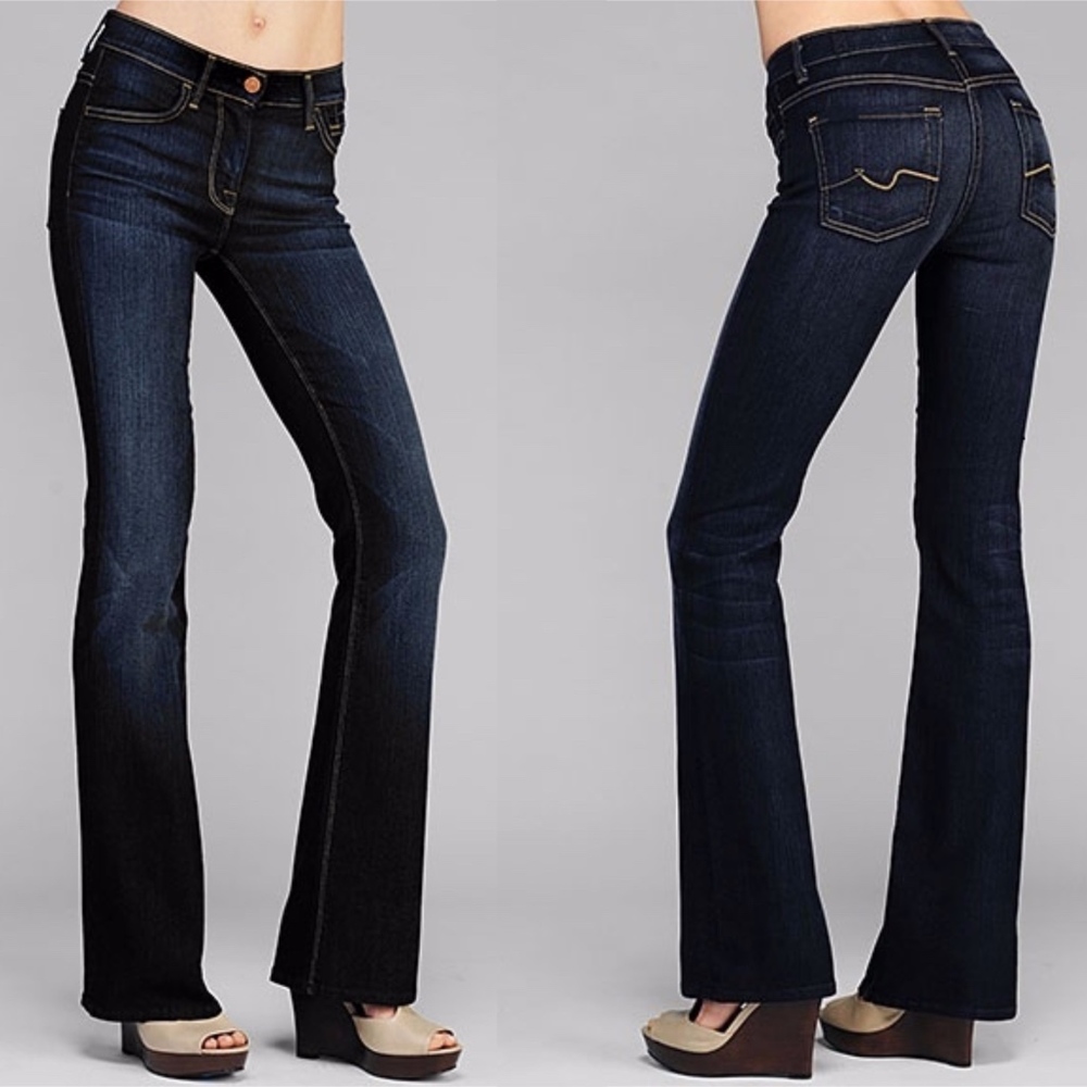 • 7 For All Mankind • Mid Rise Bootcut in L'amour